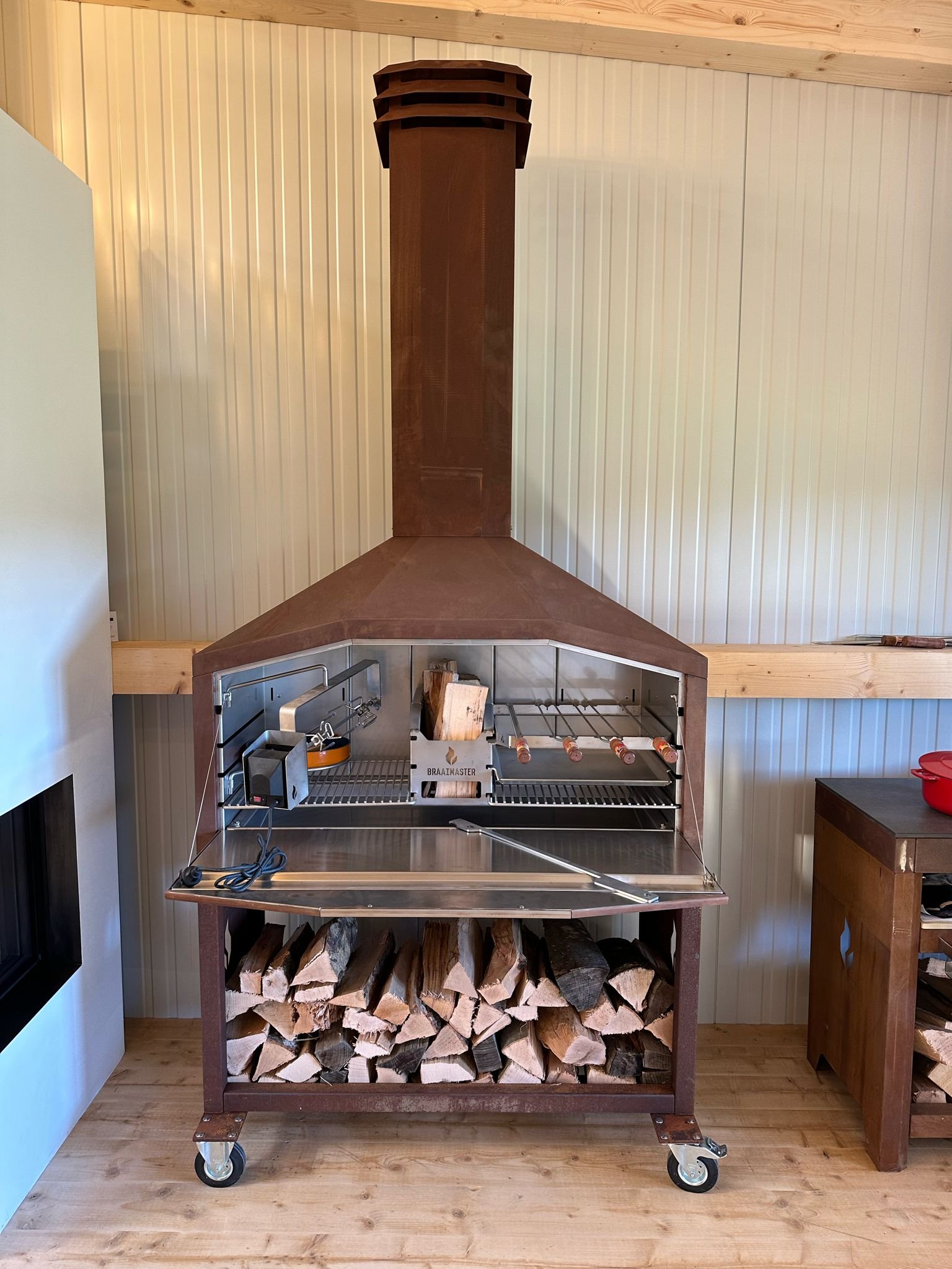 Barbecue autonome avec base mobile Braai 126 cm Corten – Modèle FS2C-W de Braaimaster